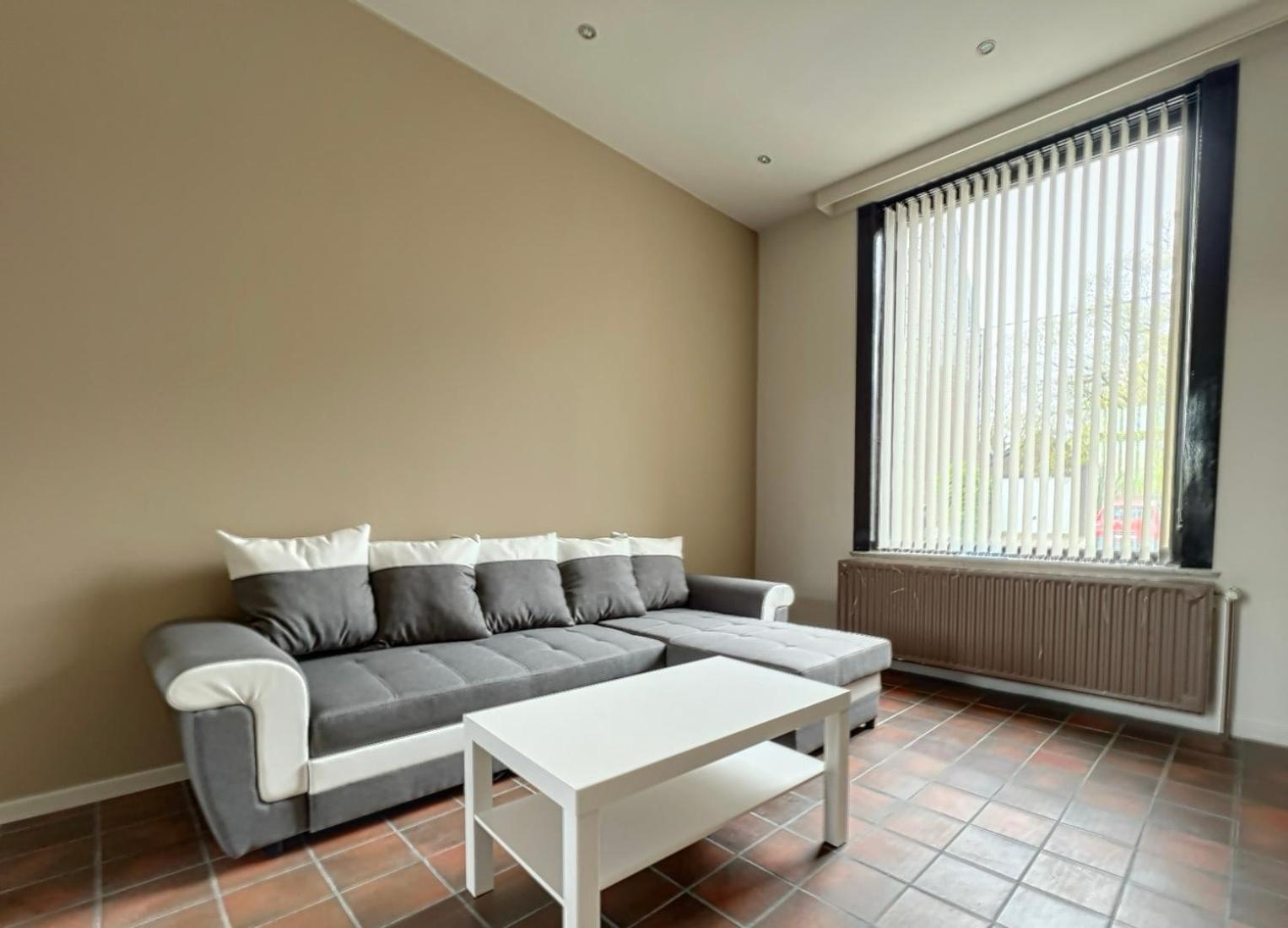 Station 64 A1 Bruxelles-Charleroi-Airport Villa Exterior photo